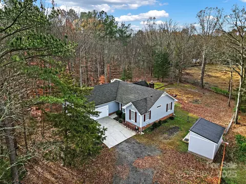 2385 Deertrack Cir, Lancaster, SC 29720