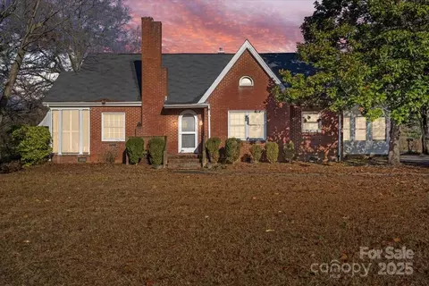 7503 Albemarle Rd, Charlotte, NC 28227