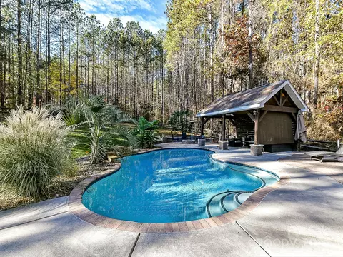 250 Kenway Loop, Mooresville, NC 28117