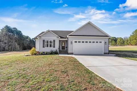 3636 Kimber Ln, Sherrills Ford, NC 28673