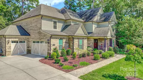 8919 Clavemorr Glenn Ct, Charlotte, NC 28226