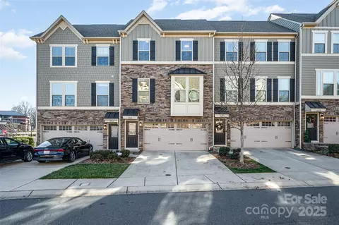 1907 Catkin Ln, Charlotte, NC 28205