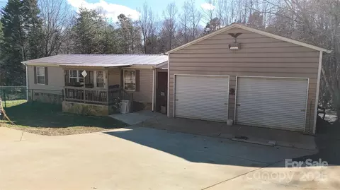 5120 Gates Dr, Denver, NC 28037