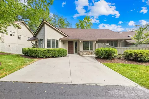 401 Timber Dr, Asheville, NC 28804