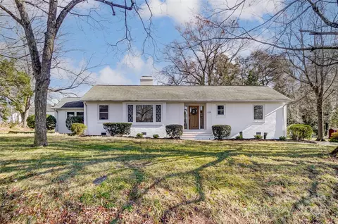 129 N Magnolia St, Mooresville, NC 28115