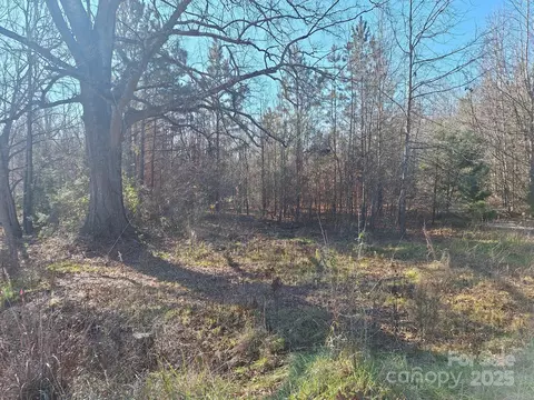 110 Mull 4 Rd #4, Lincolnton, NC 28092