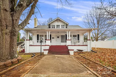 209 Arlington St, Forest City, NC 28043