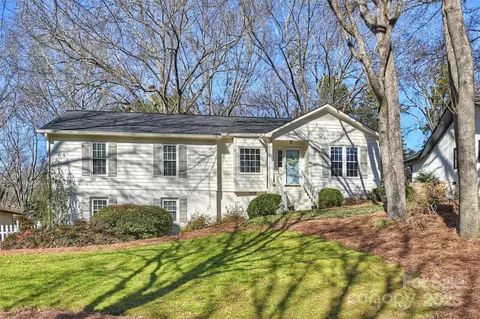 2608 Innsbrook Rd, Charlotte, NC 28226