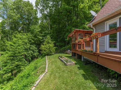 Exterior - 1185 Mule Stomp Rd, Clyde, NC 28721 photo 7 of 17