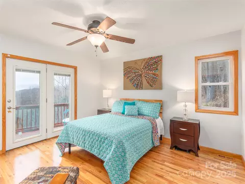 Bedroom - 1185 Mule Stomp Rd, Clyde, NC 28721 photo 1 of 5