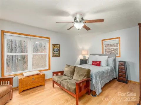 Bedroom - 1185 Mule Stomp Rd, Clyde, NC 28721 photo 3 of 5