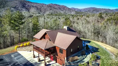 2026 Black Hills Dr, Collettsville, NC 28611 photo 7