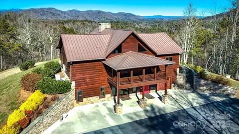 2026 Black Hills Dr, Collettsville, NC 28611 photo 3