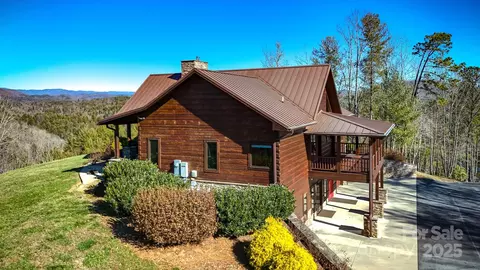 2026 Black Hills Dr, Collettsville, NC 28611 photo 9