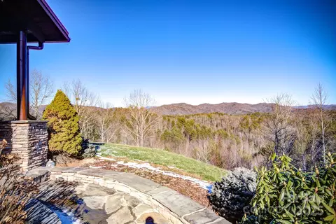 2026 Black Hills Dr, Collettsville, NC 28611 photo 11