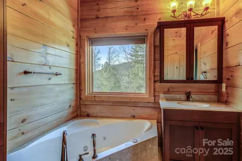 2026 Black Hills Dr, Collettsville, NC 28611 photo 23