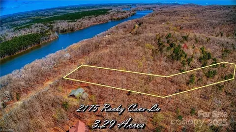 2175 Rocky Cove Ln, Denton, NC 27239