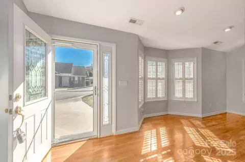 101 Carriage Station Dr, Marion, NC 28752