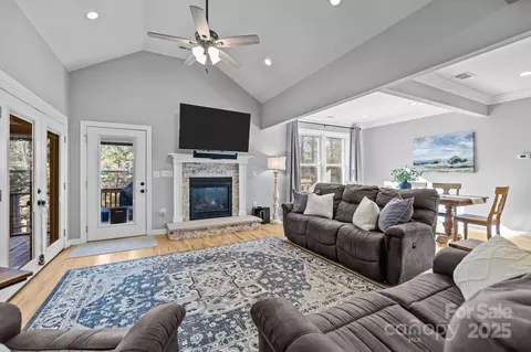 3065 River Bend Dr, Tega Cay, SC 29708 photo 8