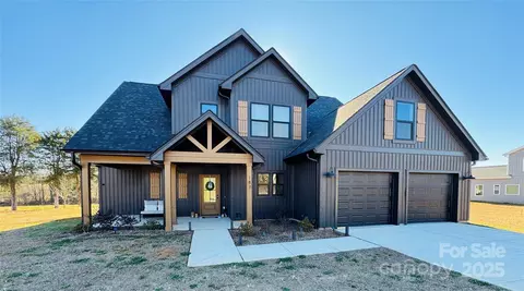 187 Lone Pine Rd, Statesville, NC 28625