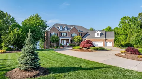 4165 54th Ne Ave NE, Hickory, NC 28601