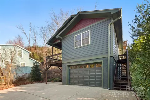 424 State St, Asheville, NC 28806