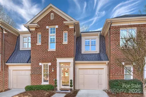 837 Park Slope Dr, Charlotte, NC 28209