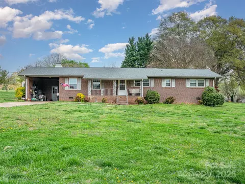 1586 S Oak Dr, Shelby, NC 28150