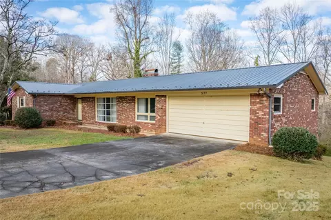 3177 Hollyhill Cir, Valdese, NC 28690