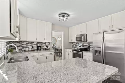 415 Cameron Dr, Salisbury, NC 28147 photo 9