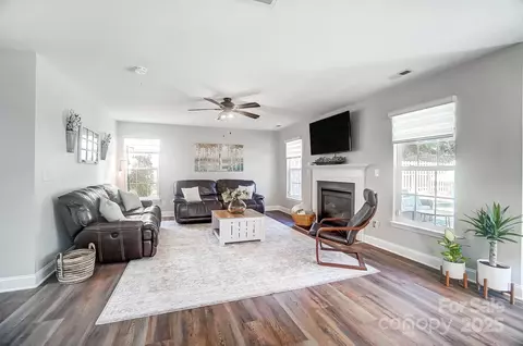 7647 Black Hawk Ln, Tega Cay, SC 29708 photo 8