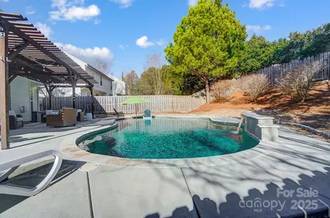7647 Black Hawk Ln, Tega Cay, SC 29708 photo 6