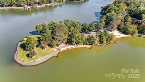 7647 Black Hawk Ln, Tega Cay, SC 29708 photo 42