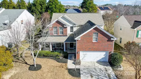 7647 Black Hawk Ln, Tega Cay, SC 29708 photo 2