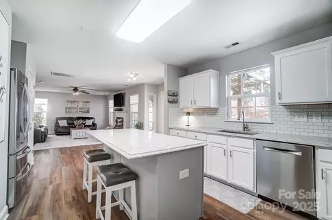 7647 Black Hawk Ln, Tega Cay, SC 29708 photo 12