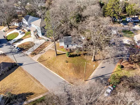 2601 Columbus Cir, Charlotte, NC 28208