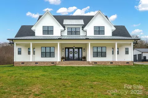 1026 Walker Branch Rd, Lincolnton, NC 28092
