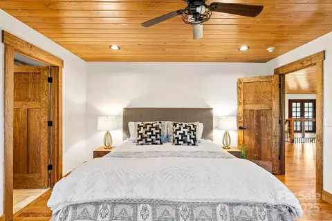 Bedroom - 60 Elseetos Dr, Brevard, NC 28712 photo 2 of 6
