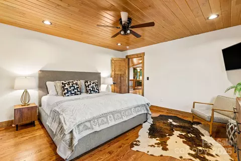 Bedroom - 60 Elseetos Dr, Brevard, NC 28712 photo 1 of 6