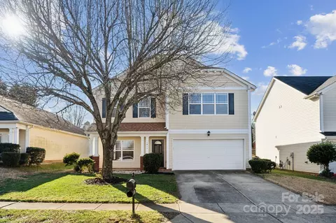 1411 Ladora Dr, Charlotte, NC 28262