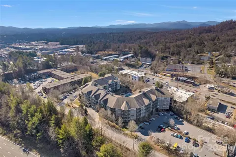 9 Kenilworth 104 Knl #104, Asheville, NC 28805