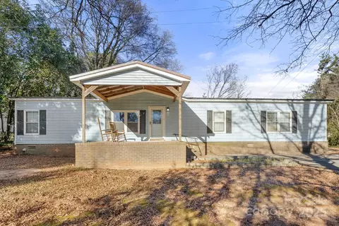 7933 Cherry Point Dr, Denver, NC 28037 photo 2