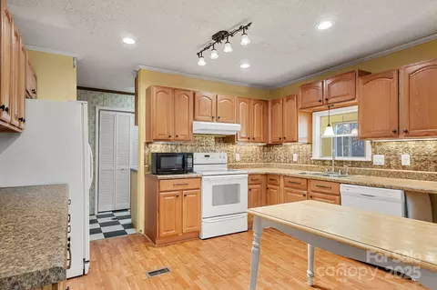 7933 Cherry Point Dr, Denver, NC 28037 photo 14
