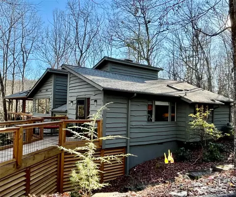 1368 Cardinal Rd, Brevard, NC 28712