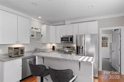 Kitchen - 349 Ridge View Dr, Clyde, NC 28721 photo 4 of 4
