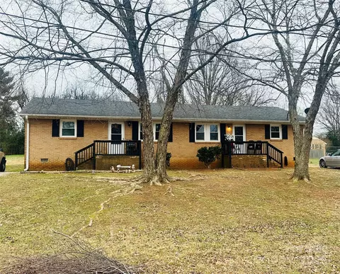 604606 Temple St, Kings Mountain, NC 28086