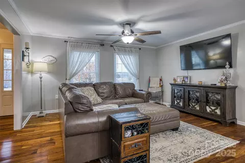 4105 S Fork Ave, Hickory, NC 28602 photo 9