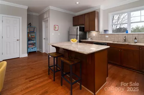 Kitchen - 211 Harbour Place Dr, Davidson, NC 28036 photo 1 of 2