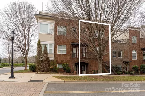 Other - 211 Harbour Place Dr, Davidson, NC 28036 photo 4 of 15