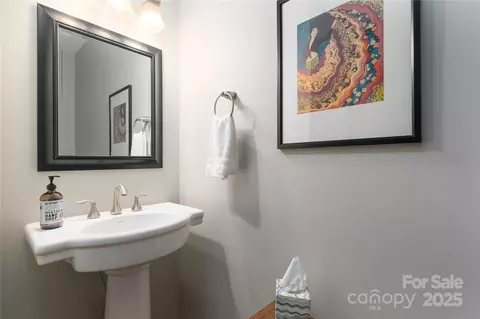 Bath - 211 Harbour Place Dr, Davidson, NC 28036 photo 1 of 5